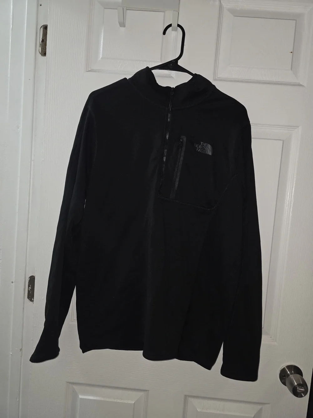 The North Face Men's Black Half-Zip Fleece Pullover